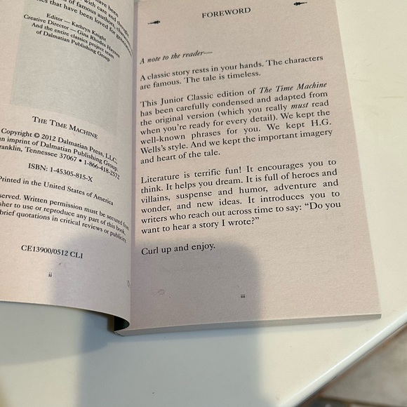 2012 THE TIME MACHINE H G WELLS JR CLASSICS FOR YOUNG READERS PAPERBACK BOOK - Picture 7 of 9